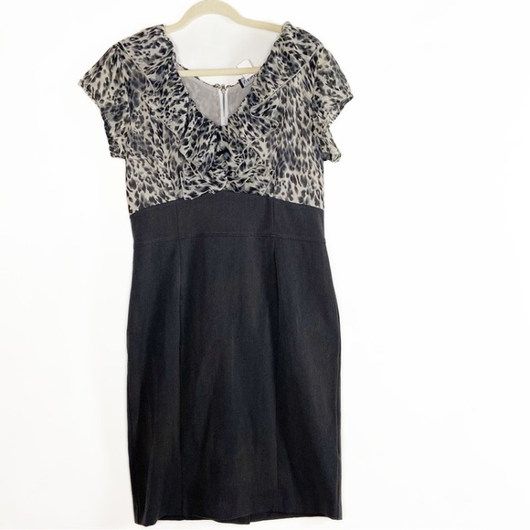 VENUS Dresses & Skirts - Venus Ruffle V-neck with Animal Print Gray Sheath Short Sleeve Midi Dress